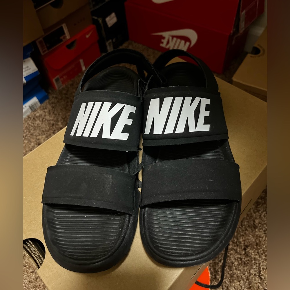 Black Nike sandals